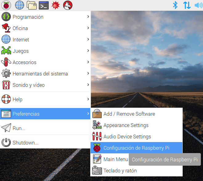 Selección de menu en interfaz visual de Raspbian: Preferencias - Configuración de Raspberry Pi